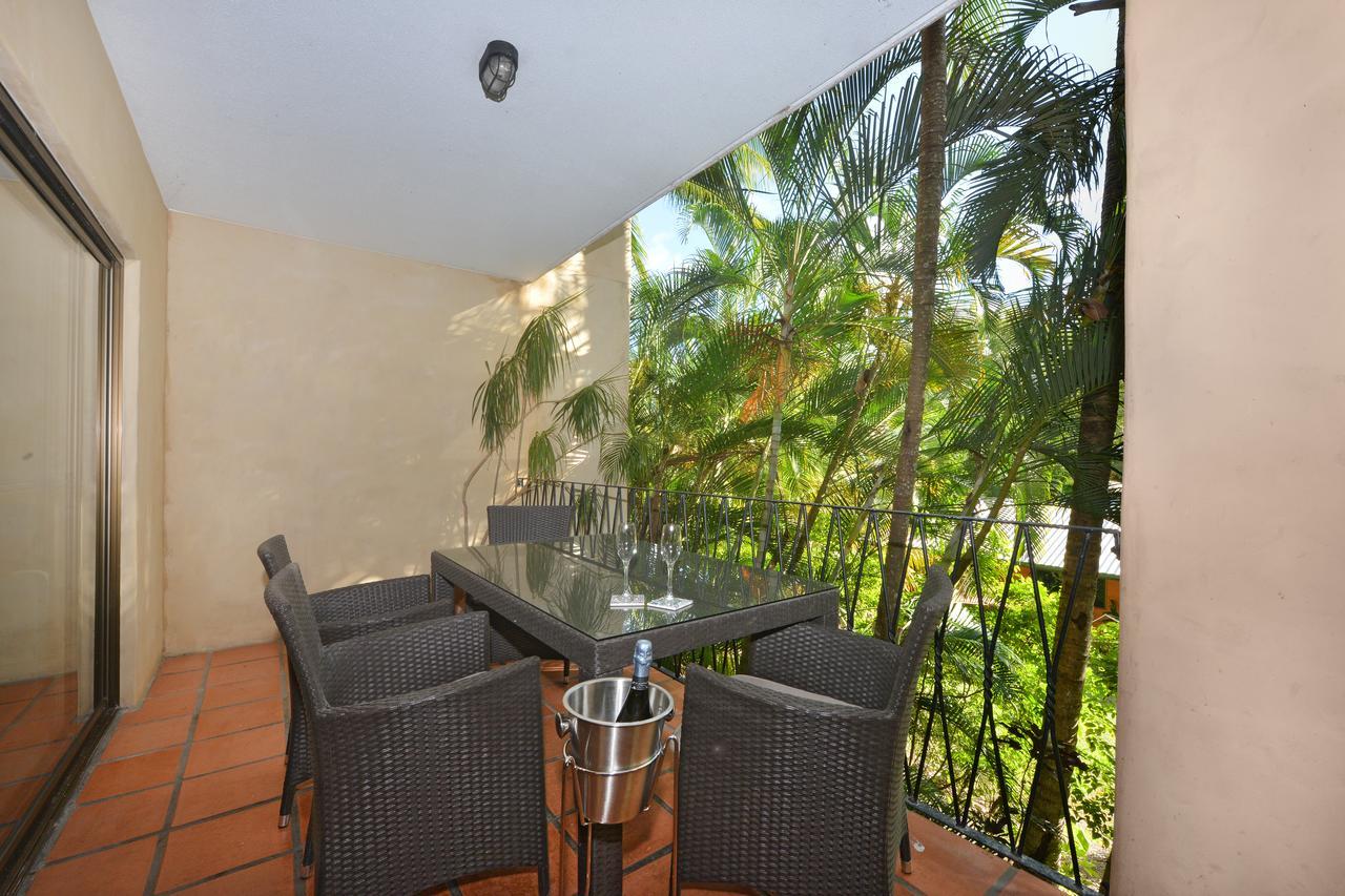 Seascape Apartments At Villa San Michele Порт Дуглас Экстерьер фото